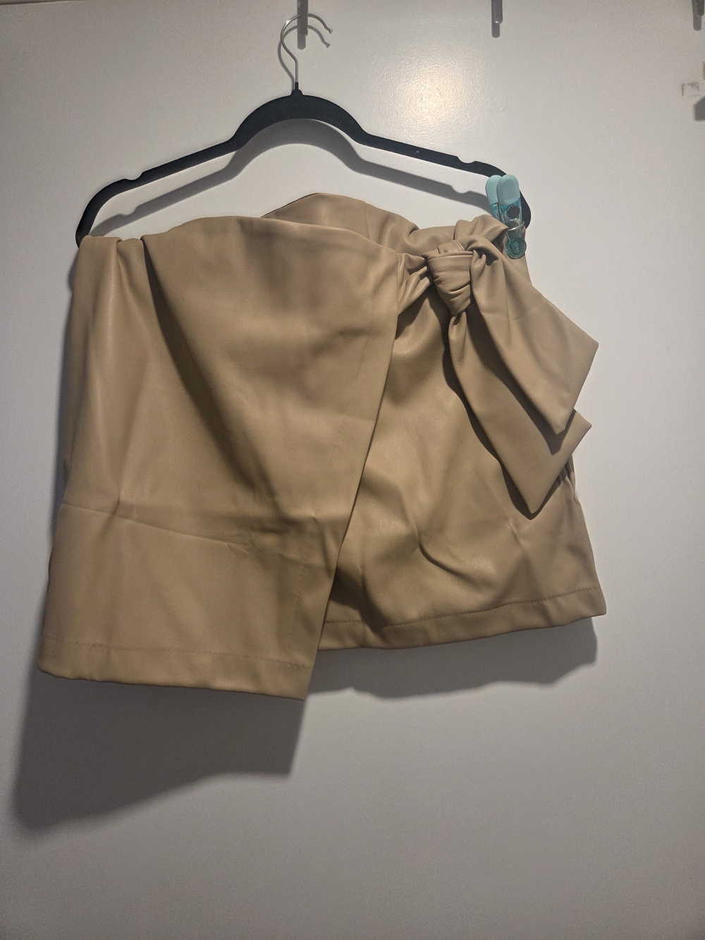 Strapless Bow-Accent Mini Skort in Beige